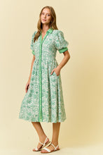 Load image into Gallery viewer, Doe & Rae Floral Print Midi Dress in Green