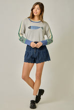 Load image into Gallery viewer, Mystree Color Block Sweater with Fish Design in Oatmeal Mix