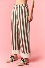 Load image into Gallery viewer, Peach Love Stripe Printed Rolled Cuff Barrel Jeans in Brown