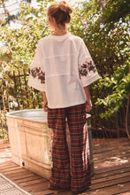 Load image into Gallery viewer, Oddi Floral Embroidered Knit Top in White