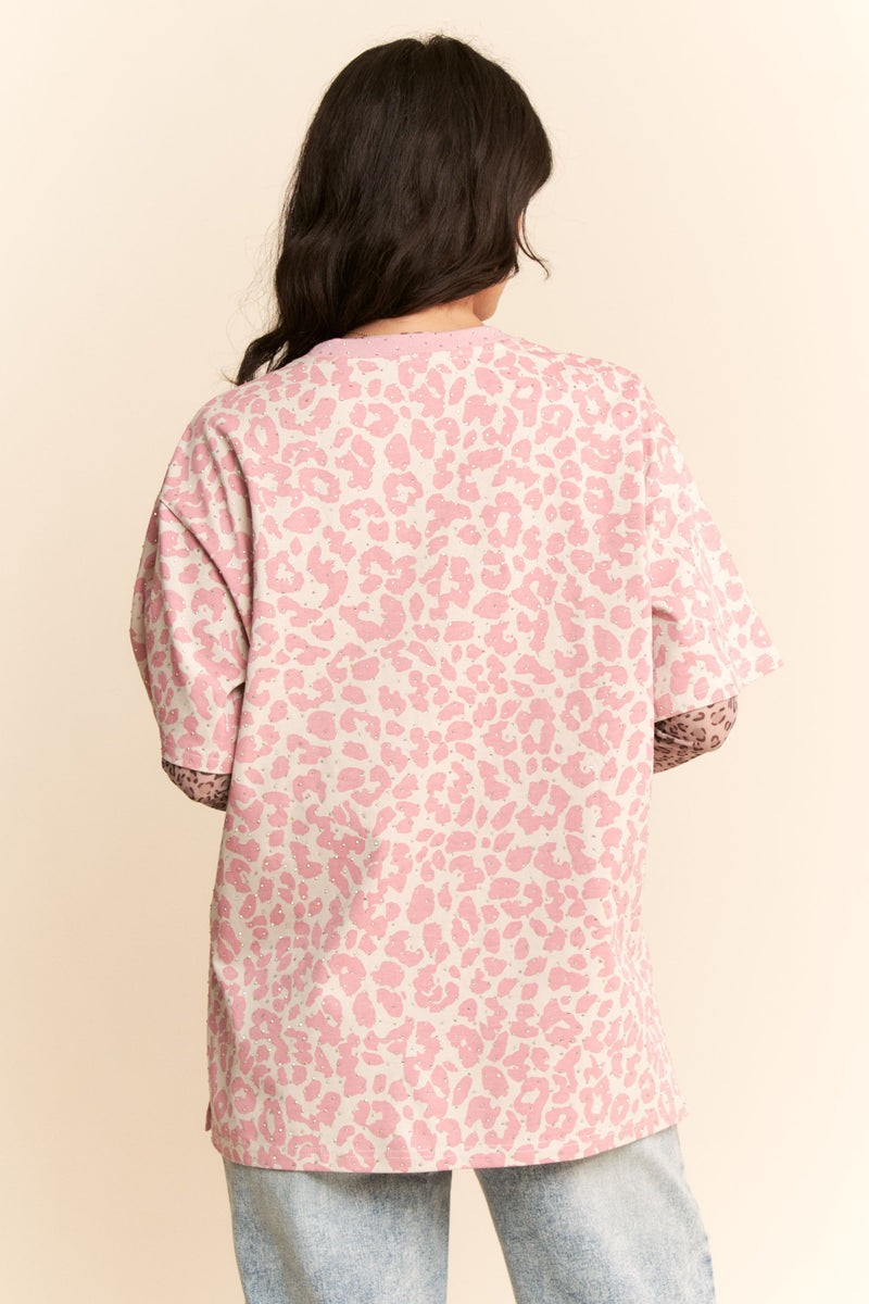 Davi & Dani Leopard Print T-Shirt with Rhinestones in Beige/Pink