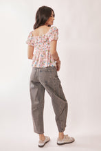 Load image into Gallery viewer, Davi & Dani Mid Rise Denim Barrell Jeans in Rustic Denim