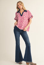 Load image into Gallery viewer, Jodifl Contrast Accent Loose Fit Geo Print Top in Magenta