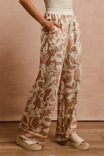 Load image into Gallery viewer, BiBi Floral Print Woven Pants in Toast