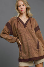 Load image into Gallery viewer, Umgee Hooded French Terry Tunic Top in Chocolate