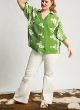 Load image into Gallery viewer, Umgee Oversized Border Print Top in Green
