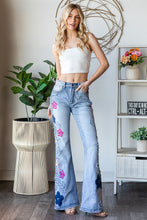 Load image into Gallery viewer, Oli & Hali Embroidered Flower Jeans in Denim/Pink Combo