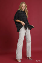 Load image into Gallery viewer, Umgee Jacquard Heart Collared Top in Black