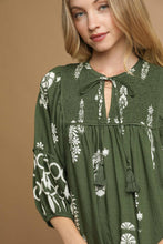 Load image into Gallery viewer, Umgee Exclusive Boarder Print Mini Dress in Hunter Green