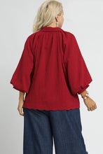 Load image into Gallery viewer, Umgee Solid Color Textured Top in Crimson