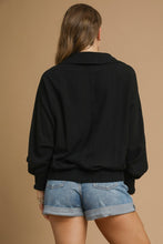 Load image into Gallery viewer, Umgee Solid Color Linen Blend Top in Black