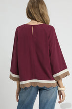 Load image into Gallery viewer, Umgee Color Block Linen Blend Top in Merlot