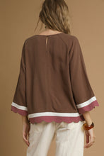 Load image into Gallery viewer, Umgee Color Block Linen Blend Top in Mocha