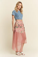 Load image into Gallery viewer, J.nna Contrasting Denim Floral Print and Mesh Midi Skirt in Dusty Pink