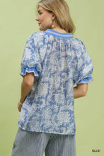 Load image into Gallery viewer, Umgee Floral Print Puff Sleeve Top in Blue
