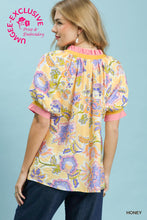 Load image into Gallery viewer, Umgee Vibrant Botanical Floral Print Top in Honey
