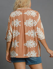 Load image into Gallery viewer, Umgee Oversized Border Print Top in Mocha
