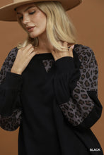 Load image into Gallery viewer, Umgee Leopard Mix Thermal Top in Black