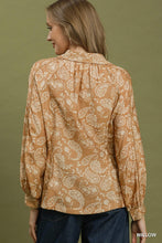 Load image into Gallery viewer, Umgee Paisley Print Button Front Peplum Blouse in Willow