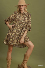 Load image into Gallery viewer, Umgee Corduroy Floral Print Collared Shift Dress in Mocha
