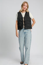 Load image into Gallery viewer, Umgee Heart Quilted Vest in Black