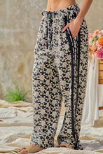 Load image into Gallery viewer, BiBi Floral Jacquard Side Lace Trim Elastic Pants in Black/Light Grey