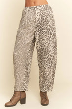 Load image into Gallery viewer, Davi & Dani Leopard Print Barrel Pants in Taupe Leopard