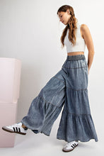Load image into Gallery viewer, ee:some Snow Washed Tiered Wide Leg Pants in Denim