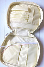 Load image into Gallery viewer, Nash Grey Elise Bow Bible Cover in Pink