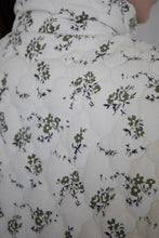 Load image into Gallery viewer, Things Between "WREN" Vest in Olive