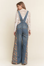 Load image into Gallery viewer, J.nna Contrasting Denim and Floral Overalls in Floral Denim