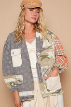Load image into Gallery viewer, POL OVERSIZED Twill Jacket with Camo Print in Black Multi