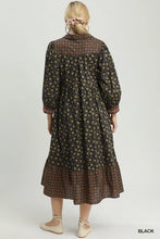 Load image into Gallery viewer, Umgee Floral Mix Media Print Midi Dress in Black