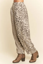 Load image into Gallery viewer, Davi & Dani Leopard Print Barrel Pants in Taupe Leopard