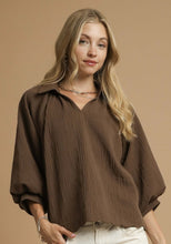 Load image into Gallery viewer, Umgee Solid Color Textured Top in Brown