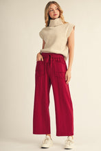 Load image into Gallery viewer, Jodifl Drawstring Waist Raw Cut Detail Sweatpants in Burgundy