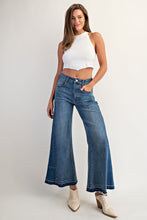 Load image into Gallery viewer, ee:some Frayed Pocket Boot Cut Jeans in Denim