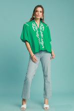 Load image into Gallery viewer, Umgee Solid Color Top with Embroidery in Kelly Green