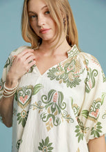 Load image into Gallery viewer, Umgee Printed and Contrasting Border Print Top in Light Olive