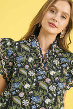 Load image into Gallery viewer, Umgee Scalloped Edge Detail Floral Print Top in Black
