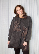 Load image into Gallery viewer, BlueVelvet OVERSIZED Top with Leopard Ribbon Bow Patches in Black