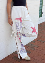 Load image into Gallery viewer, Peach Love USA Graphic Print Twill Pants in Off White