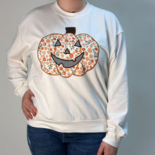 Load image into Gallery viewer, Main Strip Floral Print Pumpkin Patch Lightweight Sweatshirt in White