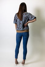 Load image into Gallery viewer, Easel Floral Pattern Washed Top in Dusty Blue
