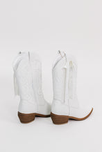 Load image into Gallery viewer, MIA 1976 "LUCILLA" Cowboy Boots in White