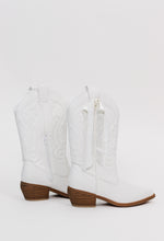 Load image into Gallery viewer, MIA 1976 "LUCILLA" Cowboy Boots in White