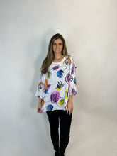 Load image into Gallery viewer, Beyond Capri 90's Bubble Print Tunic Top in White