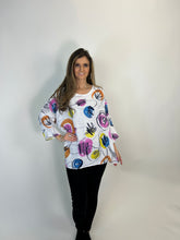 Load image into Gallery viewer, Beyond Capri 90's Bubble Print Tunic Top in White