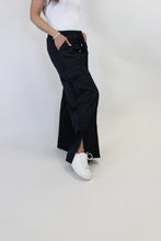 Load image into Gallery viewer, Easel Lightweight Washed Satin Cargo Pants in Black