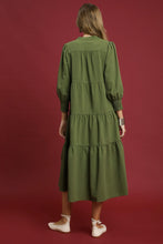 Load image into Gallery viewer, Umgee Solid Color Textured Midi Dress in Olive